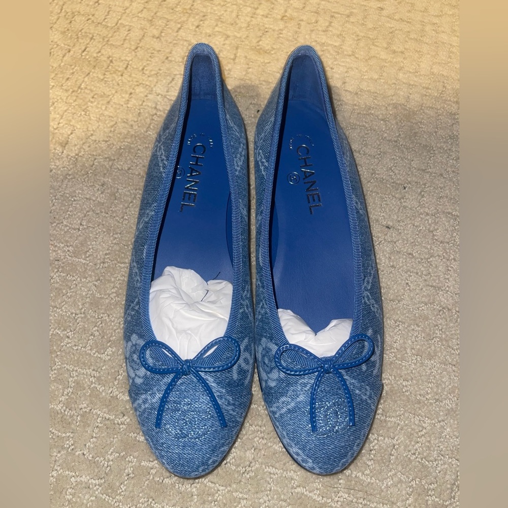 Chanel denim class size 40